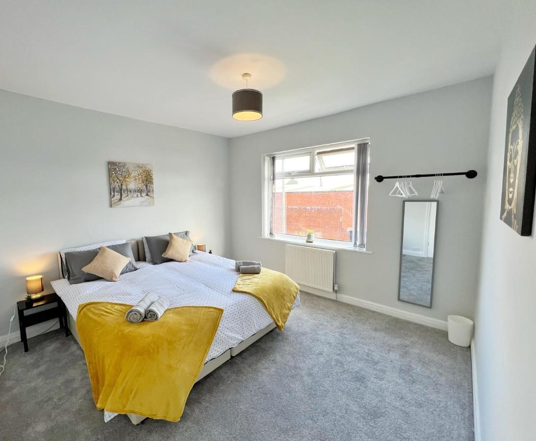 Cheerful 3 Bedroom Home With Netflix And Wi-Fi ミドルトン エクステリア 写真