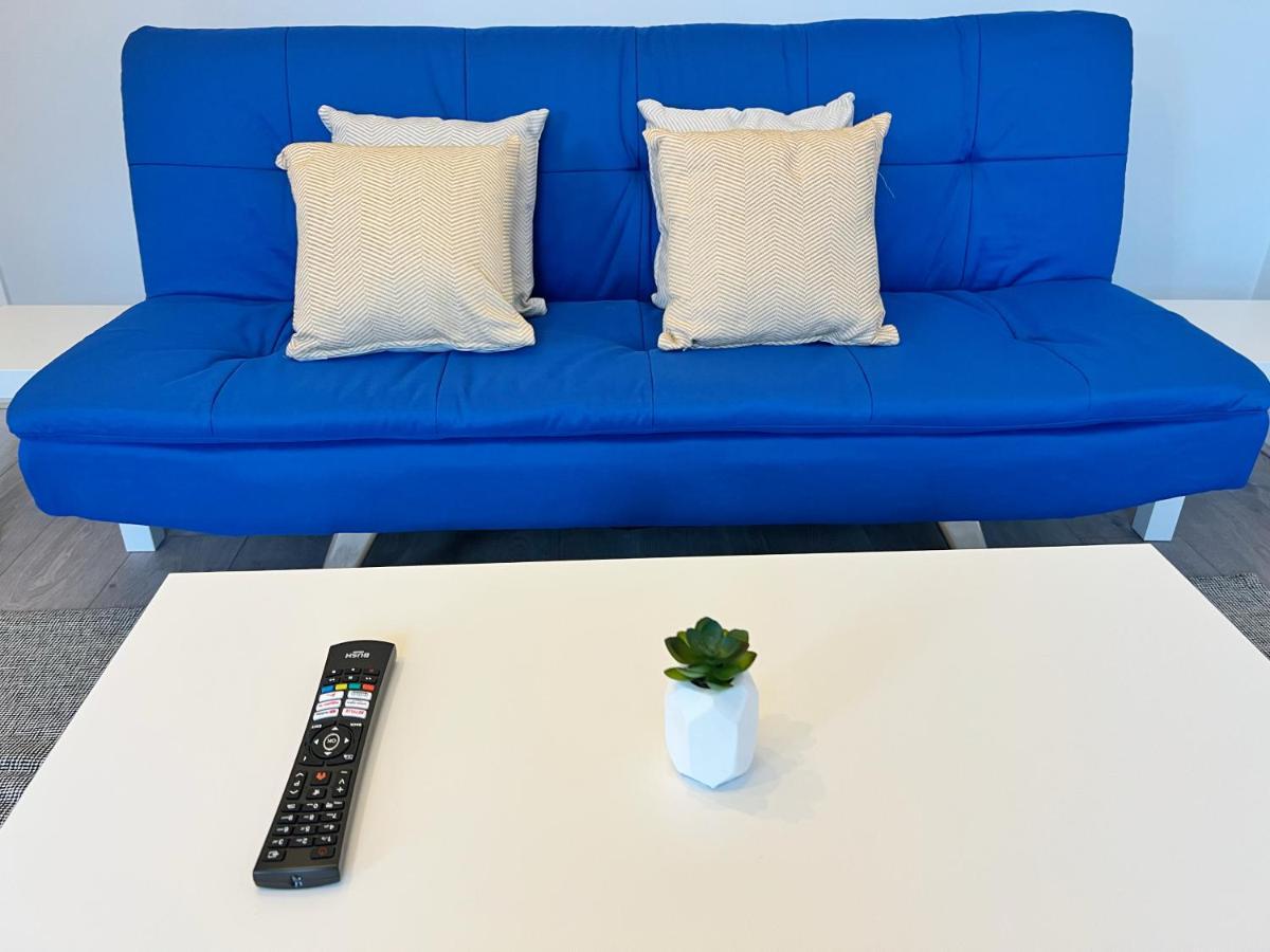 Cheerful 3 Bedroom Home With Netflix And Wi-Fi ミドルトン エクステリア 写真