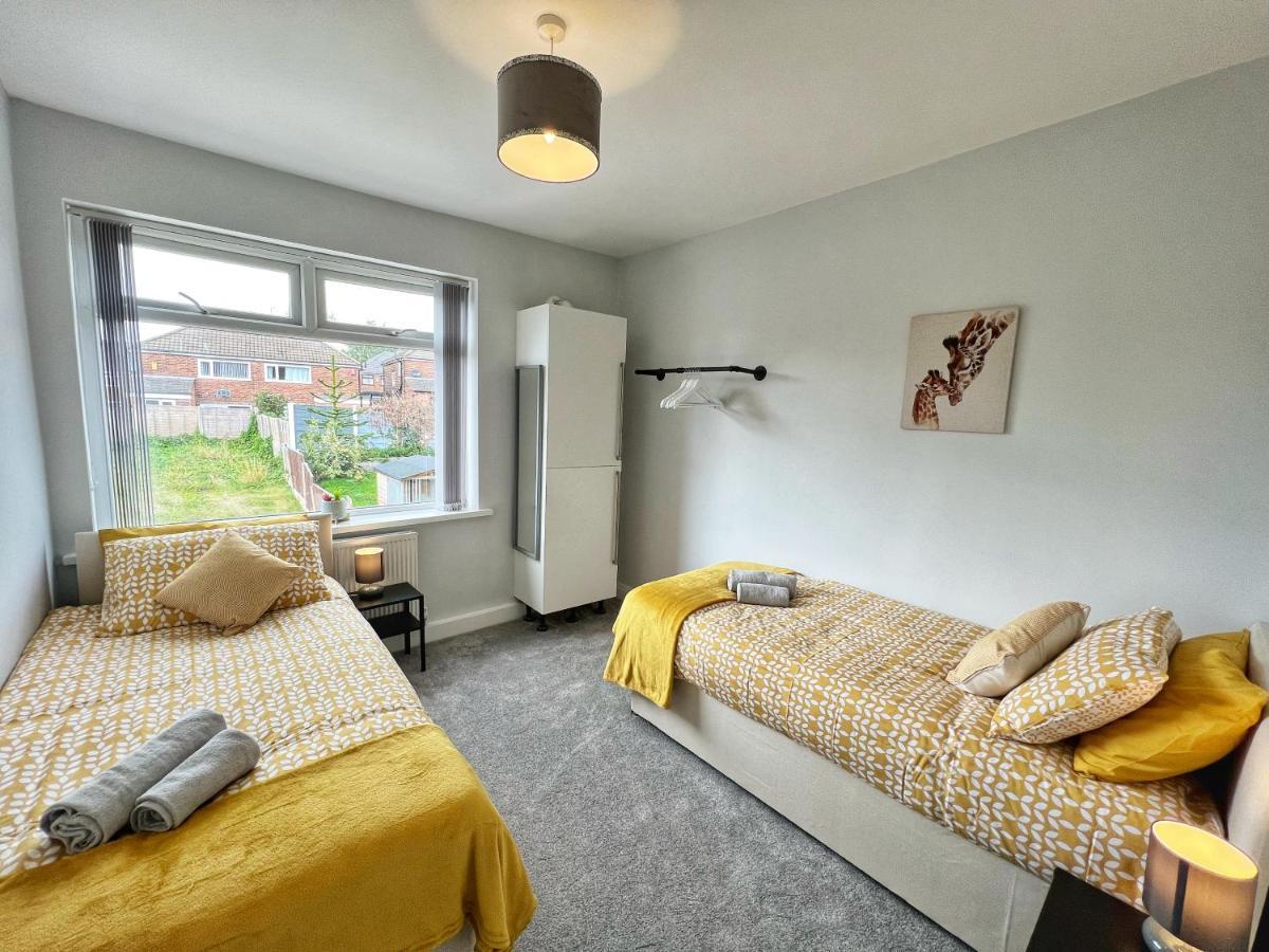 Cheerful 3 Bedroom Home With Netflix And Wi-Fi ミドルトン エクステリア 写真